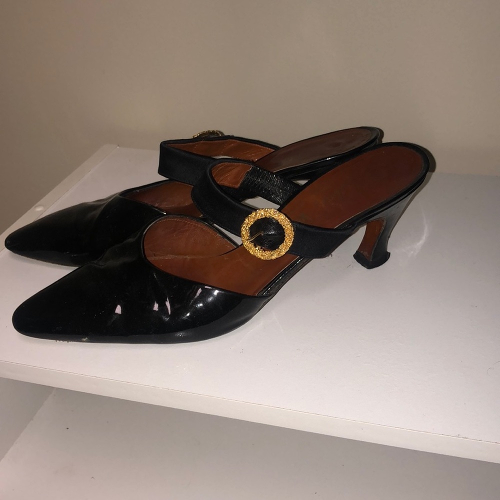 Vintage low heels